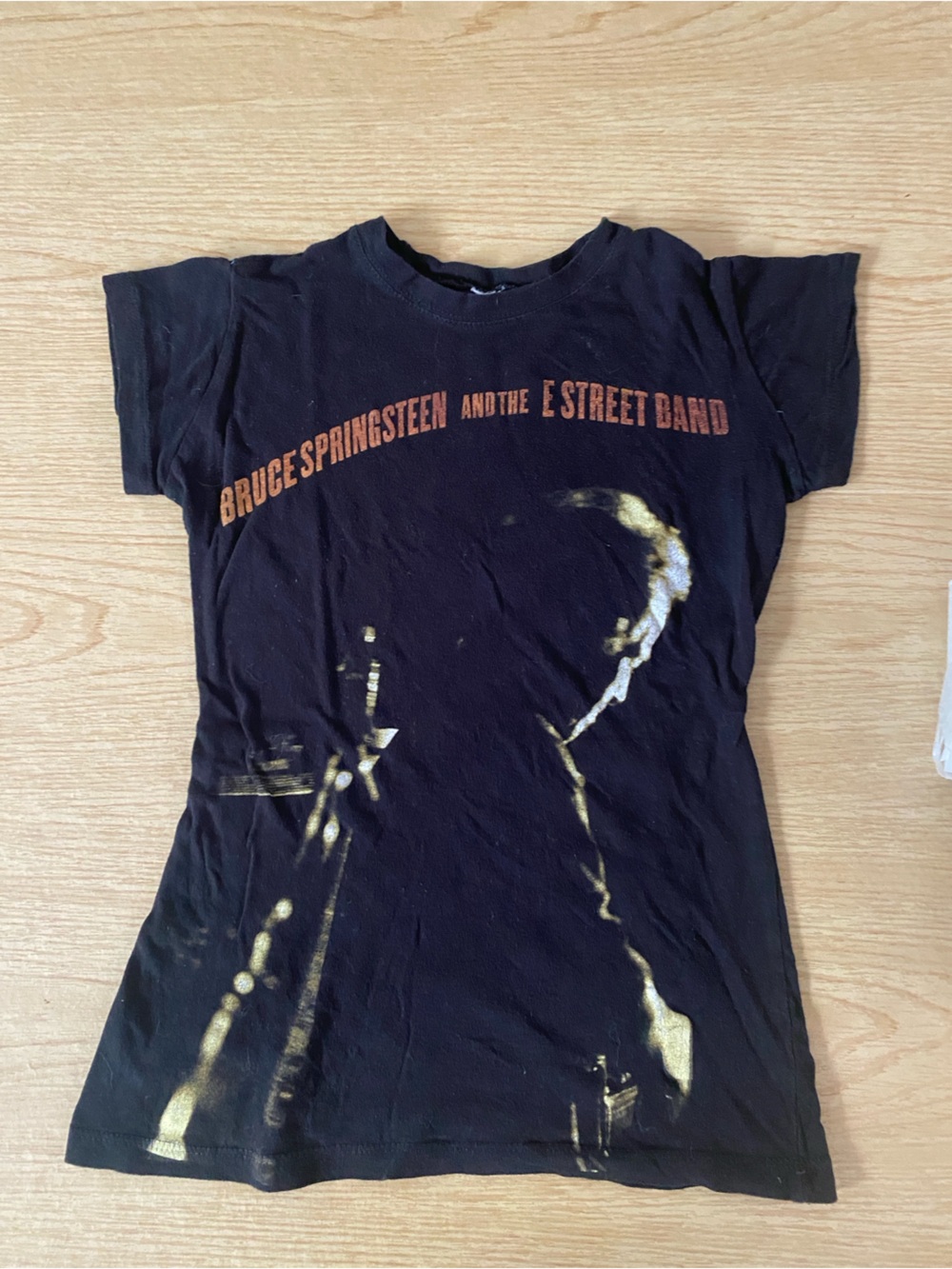 Vintage Bruce Springsteen Women’s fitted Graphic VINTAGE  Tee - Black